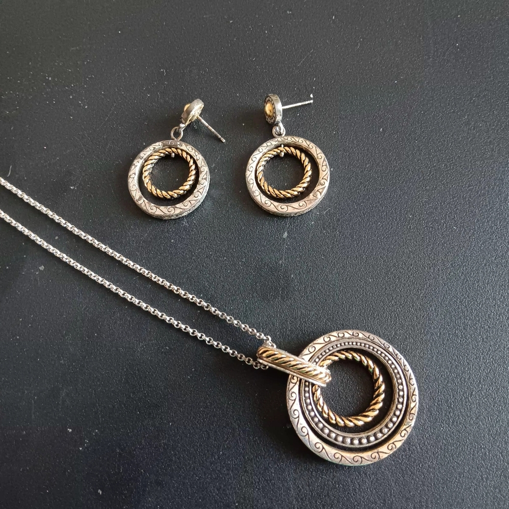 Two-Tone Circle Brighton Pendant Necklace and Earring Set